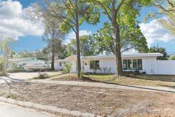 Picture of 766 86Th Avenue N, St Petersburg, FL 33702