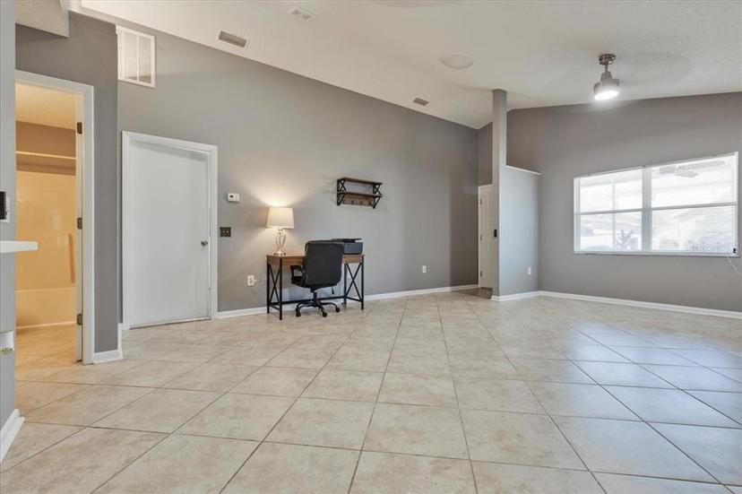 Picture of 4760 Silver Circle, Zephyrhills FL 33541