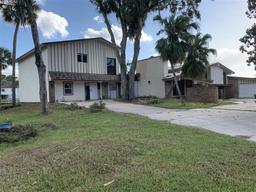Picture of 1865 SE 3Rd Court, Crystal River, FL 34429