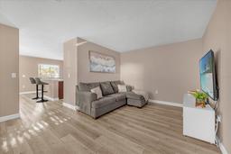 Picture of 5020 Ashford Falls Lane, Oviedo, FL 32765