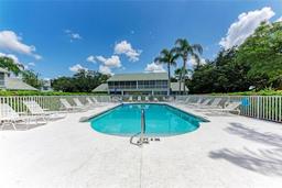 Picture of 6503 Fairway Gardens Drive Unit 20-201, Bradenton, FL 34203