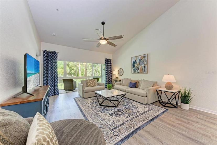 Picture of 6503 Fairway Gardens Drive Unit 20-201, Bradenton FL 34203