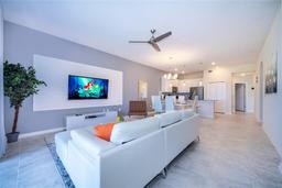 Picture of 1137 Drop Lane Unit 1137, Davenport, FL 33896