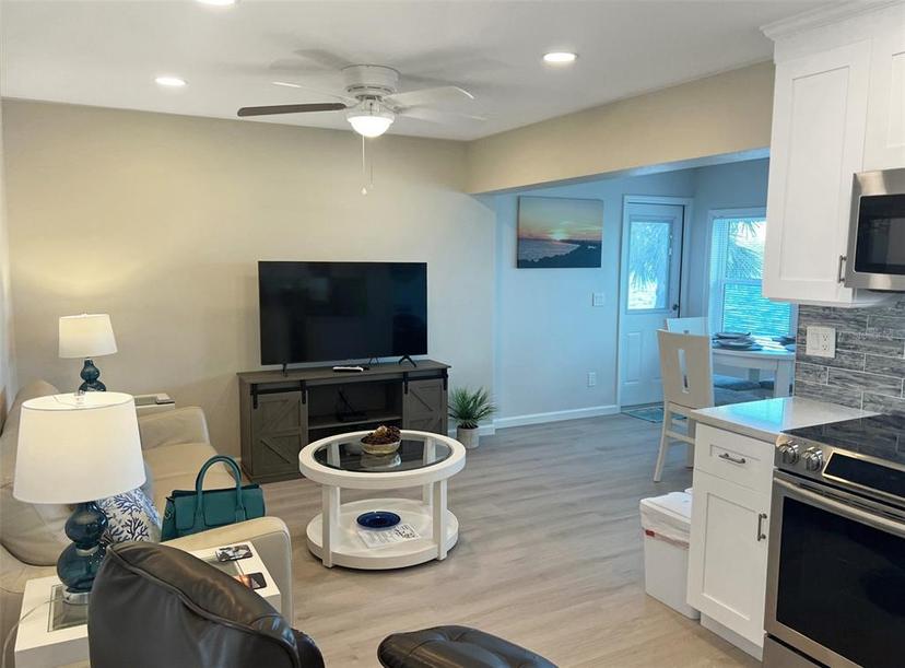 Picture of 2405 N Beach Road Unit 10, Englewood FL 34223