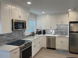 Picture of 2405 N Beach Road Unit 10, Englewood, FL 34223