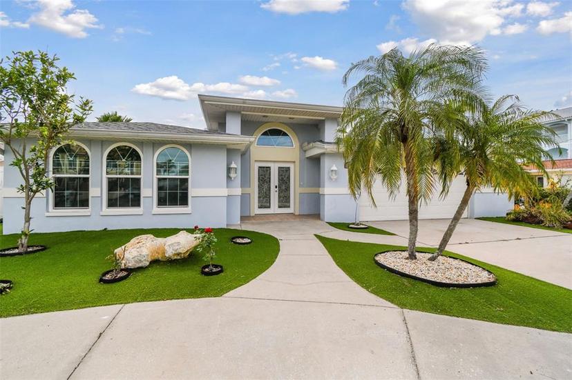 Picture of 11220 7Th Street E, Treasure Island FL 33706