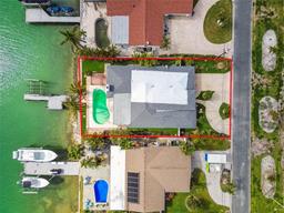 Picture of 11220 7Th Street E, Treasure Island, FL 33706