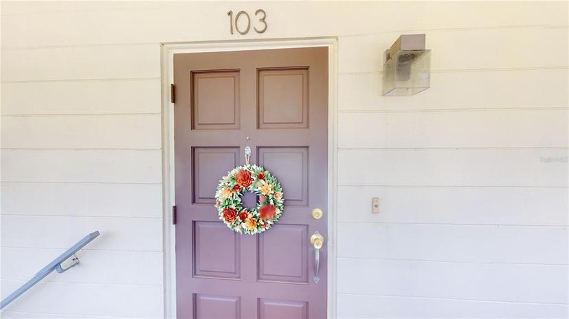 Picture of 136 N Verona Avenue Unit 103, Avon Park FL 33825