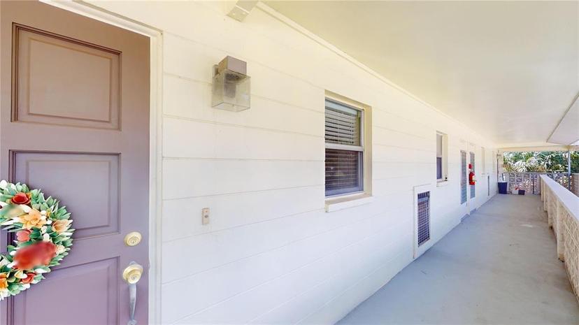Picture of 136 N Verona Avenue Unit 103, Avon Park FL 33825