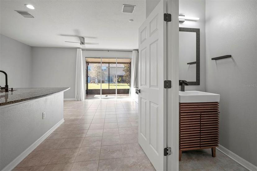 Picture of 7047 Towne Lake Road, Riverview FL 33578