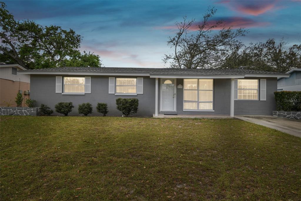 Picture of 6712 Runningwoods Drive, Tampa, FL 33634