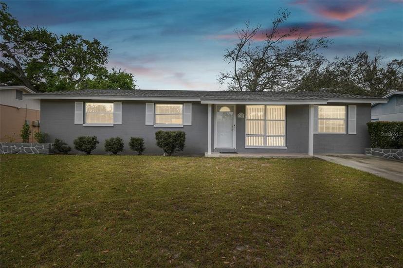 Picture of 6712 Runningwoods Drive, Tampa FL 33634