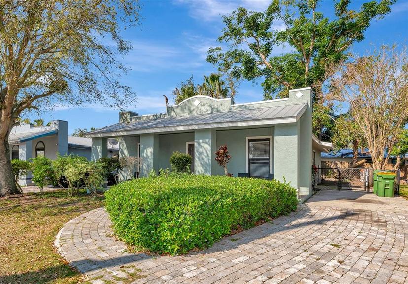 Picture of 2021 Central Avenue, Sarasota FL 34234