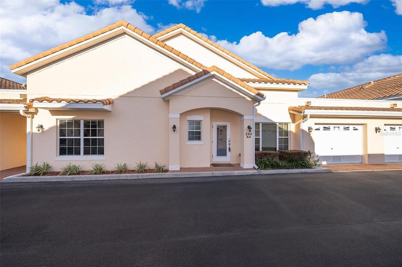 Picture of 204 David Walker Drive Unit A-4, Tavares FL 32778