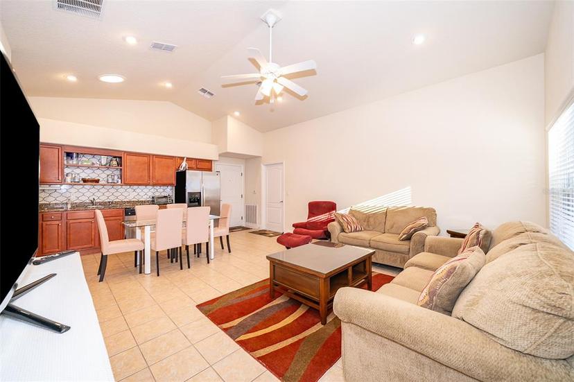 Picture of 204 David Walker Drive Unit A-4, Tavares FL 32778