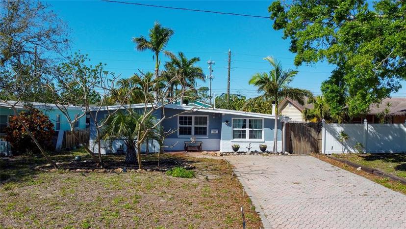 Picture of 7019 Dartmouth Avenue N, St Petersburg FL 33710
