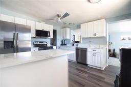 Picture of 7019 Dartmouth Avenue N, St Petersburg, FL 33710