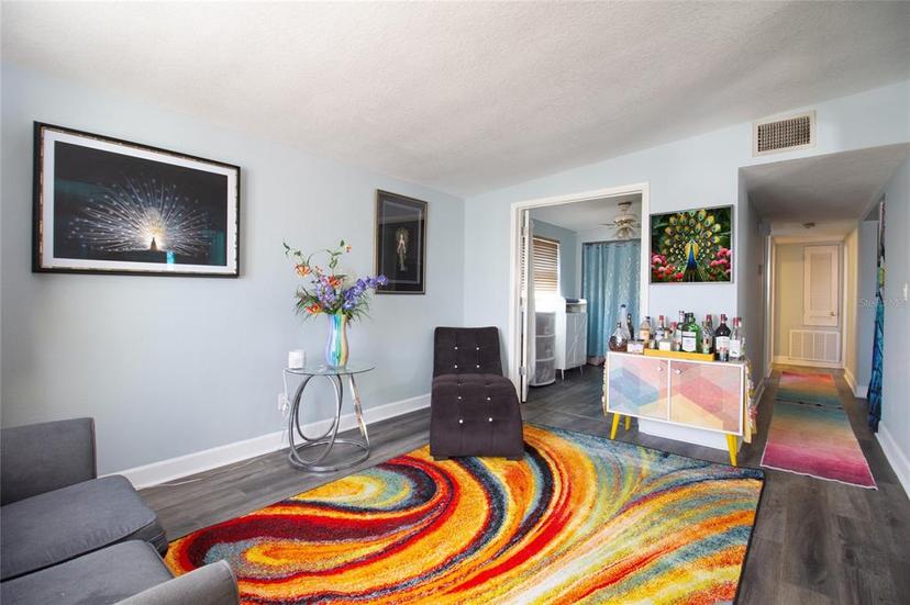 Picture of 7019 Dartmouth Avenue N, St Petersburg FL 33710