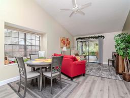 Picture of 5100 Burchette Road Unit 500, Tampa, FL 33647