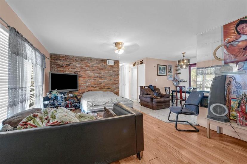 Picture of 941 Grey Oak Court, Orlando FL 32809