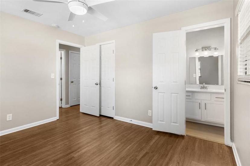 Picture of 7653 Rolling Hills Drive, Jacksonville FL 32221