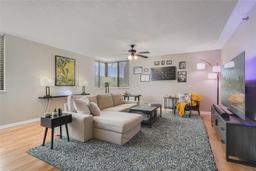 Picture of 530 E Central Boulevard Unit 501, Orlando, FL 32801