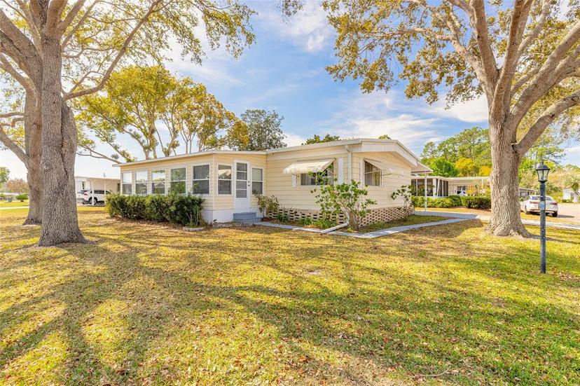 Picture of 317 Lakeview Drive, Osteen FL 32764