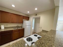 Picture of 1916 Conway Road Unit 11, Orlando, FL 32812