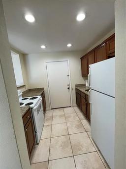 Picture of 1916 Conway Road Unit 11, Orlando, FL 32812