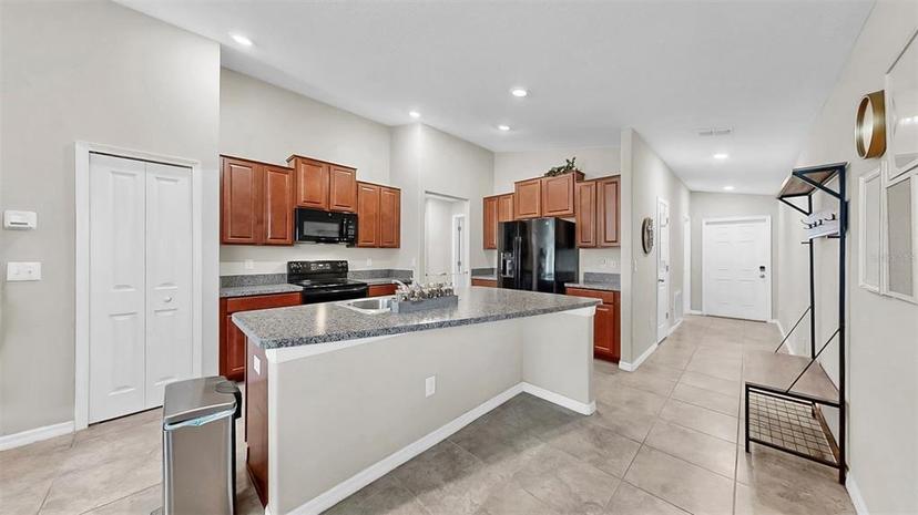 Picture of 10205 Cool Waterlily Avenue, Riverview FL 33578
