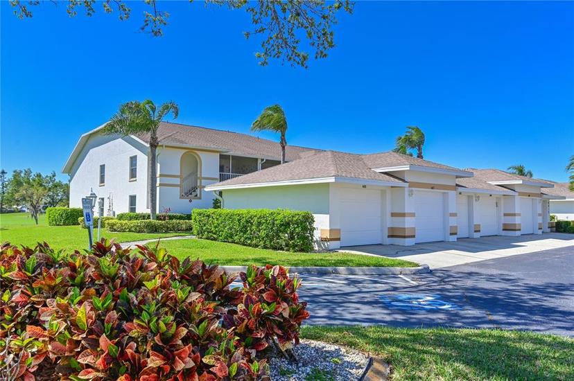 Picture of 6912 Drewrys Bluff Unit 608, Bradenton FL 34203