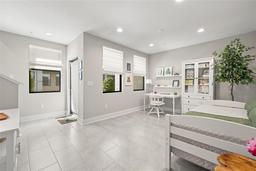 Picture of 2570 12Th Place N, St Petersburg, FL 33713