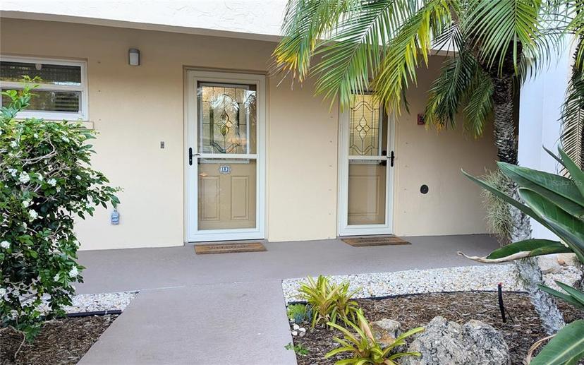 Picture of 512 W Venice Avenue Unit 102, Venice FL 34285