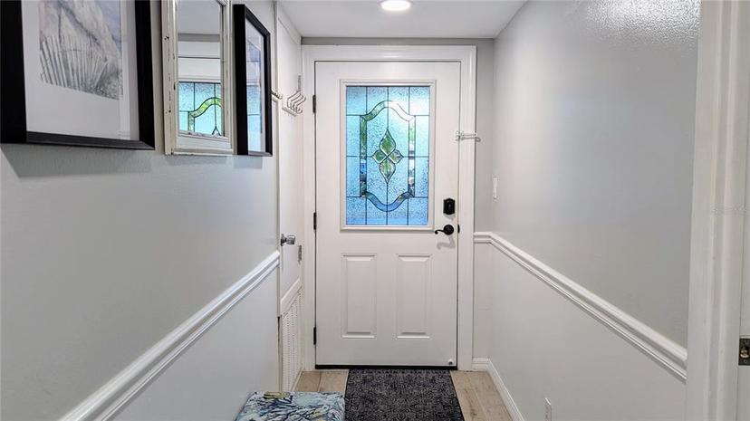 Picture of 512 W Venice Avenue Unit 102, Venice FL 34285