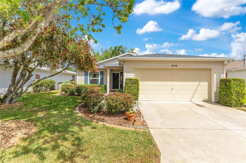 Picture of 815 Old Oaks Lane, Leesburg, FL 34748