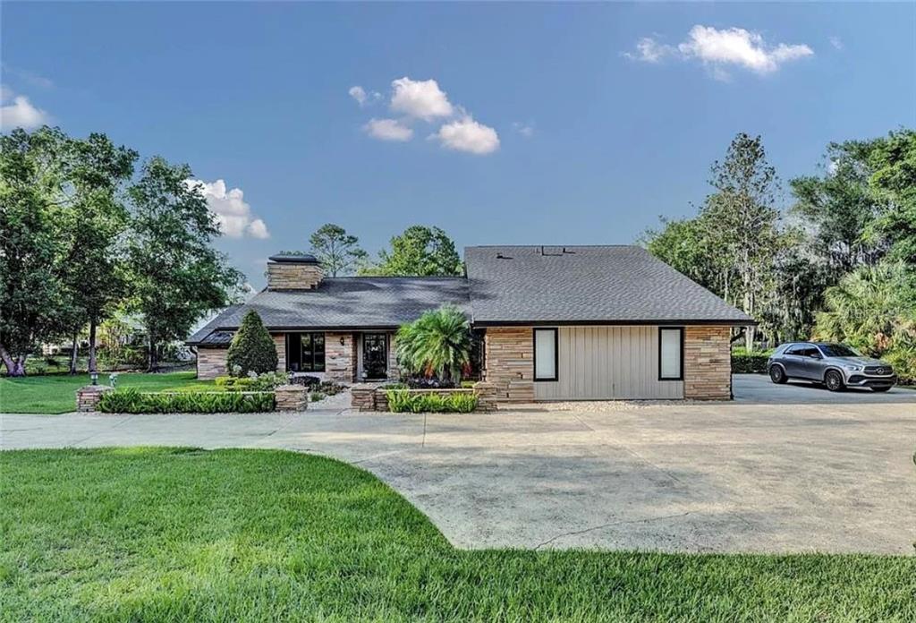 Picture of 6115 Linneal Beach Drive, Apopka, FL 32703