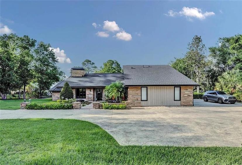 Picture of 6115 Linneal Beach Drive, Apopka FL 32703