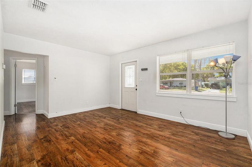 Picture of 4421 W Iowa Avenue, Tampa FL 33616