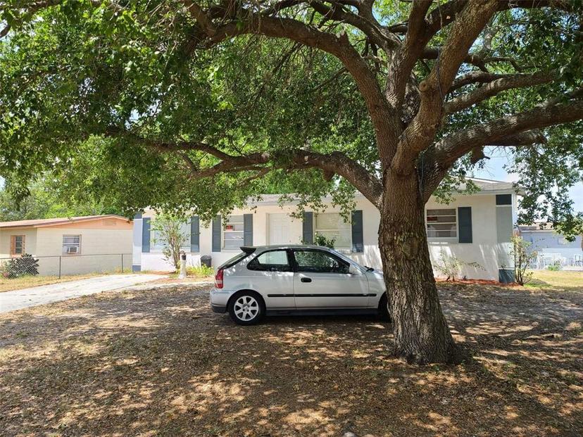 Picture of 598 E Highland Avenue, Clermont FL 34711
