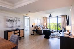 Picture of 3211 W Swann Avenue Unit 602, Tampa, FL 33609