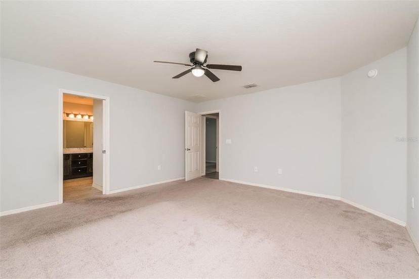 Picture of 325 St Georges Circle, Eagle Lake FL 33839
