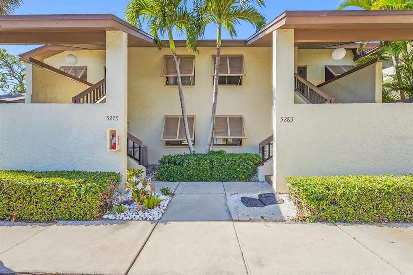 Picture of 5275 Willow Links Unit 50, Sarasota FL 34235