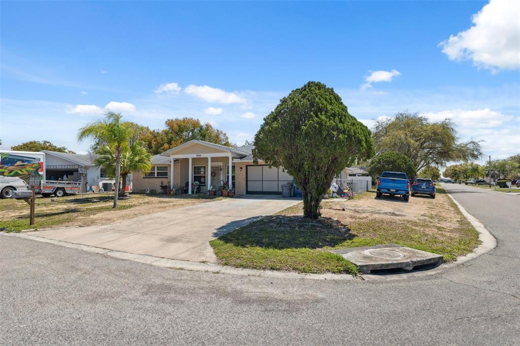 Picture of 7514 Bergamot Drive, Port Richey, FL 34668