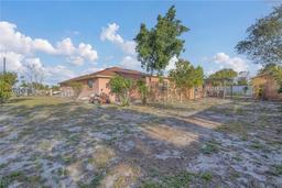 Picture of 910 Rich Drive, Mount Dora, FL 32757