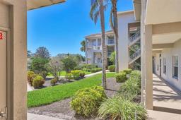 Picture of 9620 Club South Circle Unit 5306, Sarasota, FL 34238