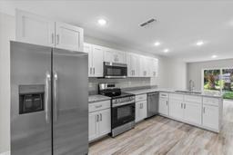 Picture of 304 Ave P Nw, Winter Haven, FL 33881
