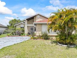 Picture of 165 Coralwood Circle, Kissimmee, FL 34743