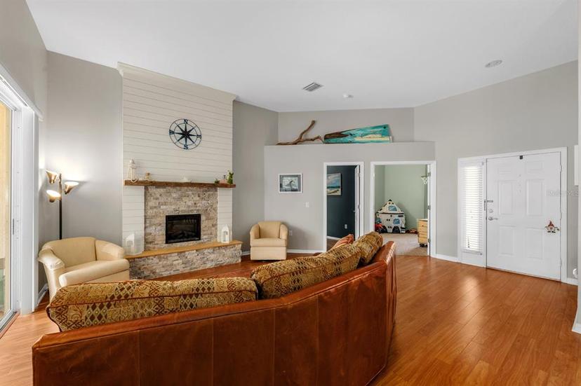 Picture of 5123 Whispering Leaf Trail, Valrico FL 33596