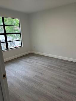 Picture of 10216 N Pawnee Avenue, Tampa, FL 33617