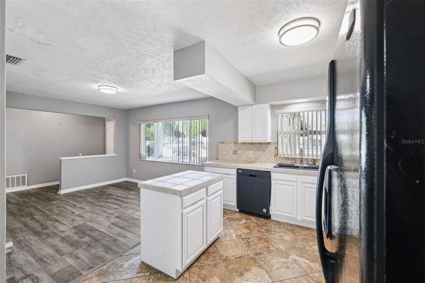 Picture of 2608 W Fletcher Avenue, Tampa FL 33618